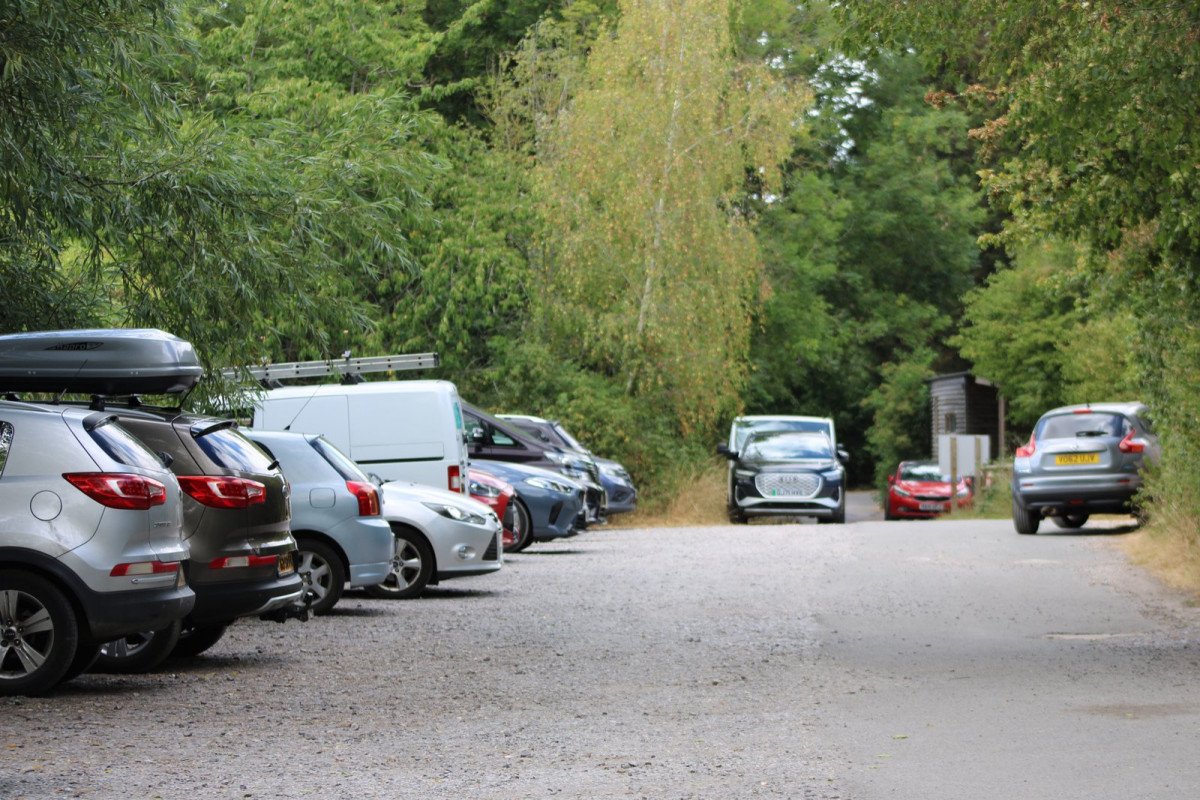 Some cars to be banned outside Wiltshire schools from September