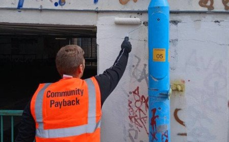 Offenders help clean up Swindon town centre through community payback scheme